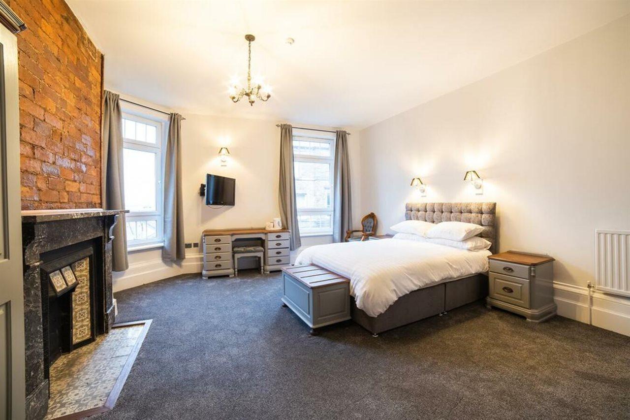 Churchill'S Hotel Wombwell Екстер'єр фото