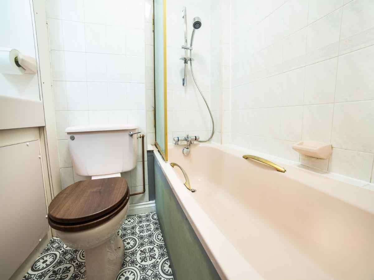 Churchill'S Hotel Wombwell Екстер'єр фото