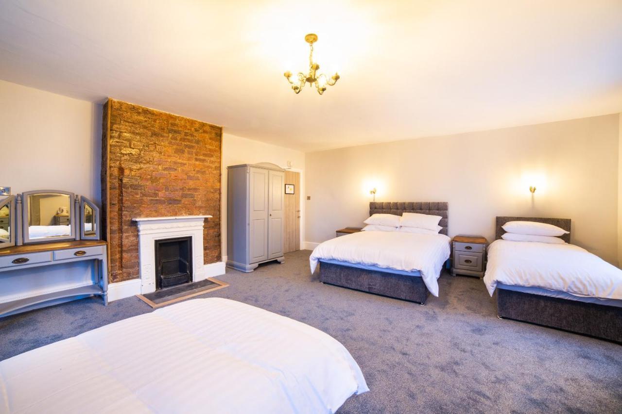 Churchill'S Hotel Wombwell Екстер'єр фото