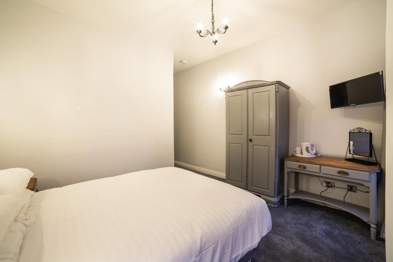 Churchill'S Hotel Wombwell Екстер'єр фото